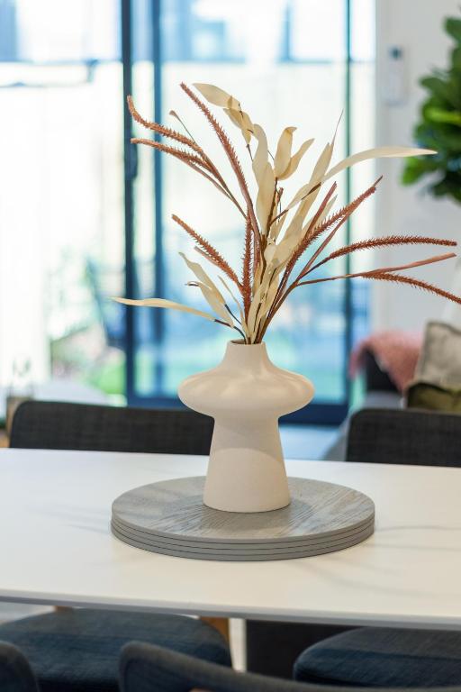 Indulge in Christchurch Hagley Park 2 bed 2 bath