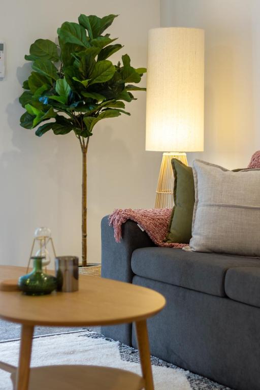 Indulge in Christchurch Hagley Park 2 bed 2 bath - Resim 10