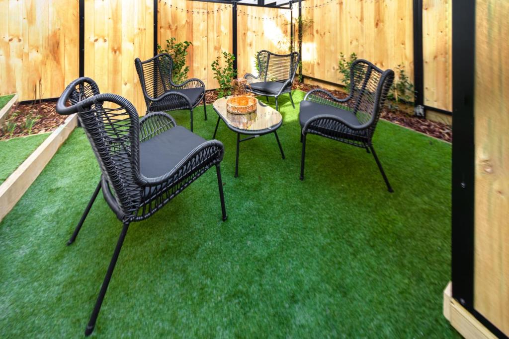 Indulge in Christchurch Hagley Park 2 bed 2 bath - Resim 33