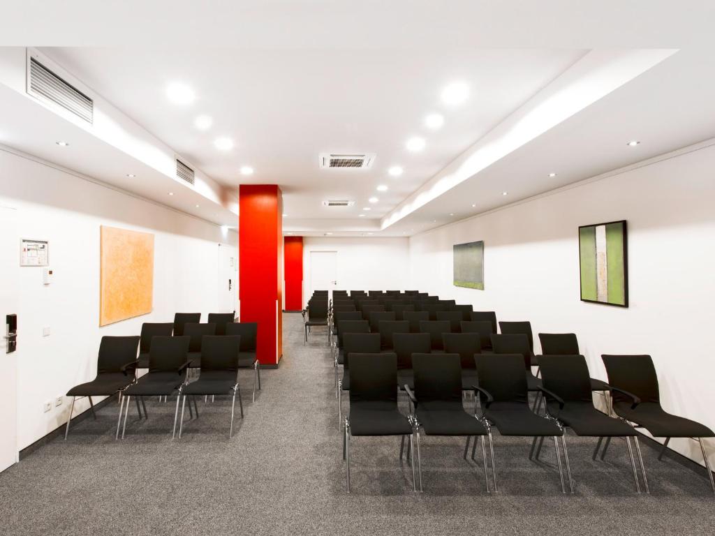 DORMERO Hotel Hannover - Resim 36