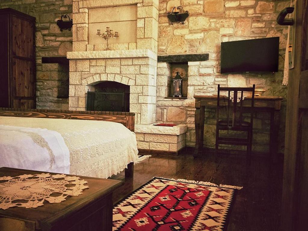 Hotel Vila Aleksander Berat photo 2