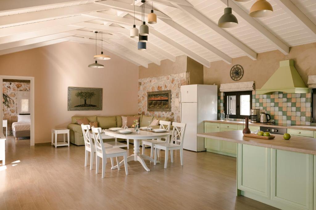 Kuchyň nebo kuchyňský kout v ubytování Τheano Villa