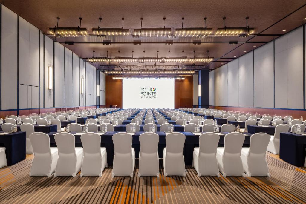 Konferenční prostory v ubytování Four Points by Sheraton Chongqing, Yongchuan