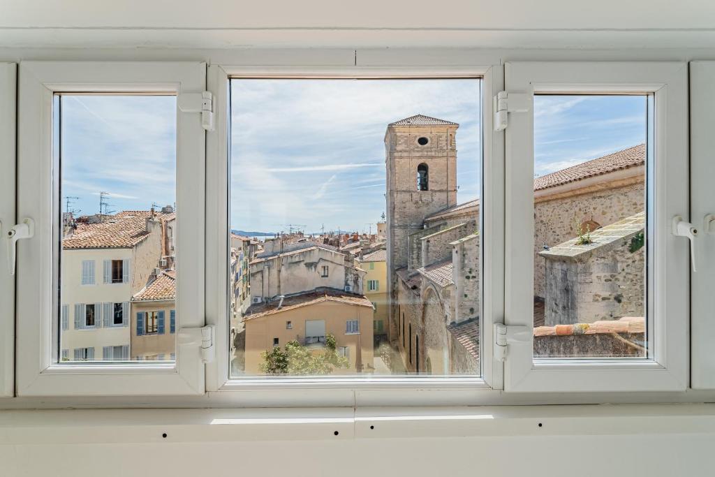 Výhľad na mesto La Ciotat alebo výhľad na mesto priamo z apartmánu