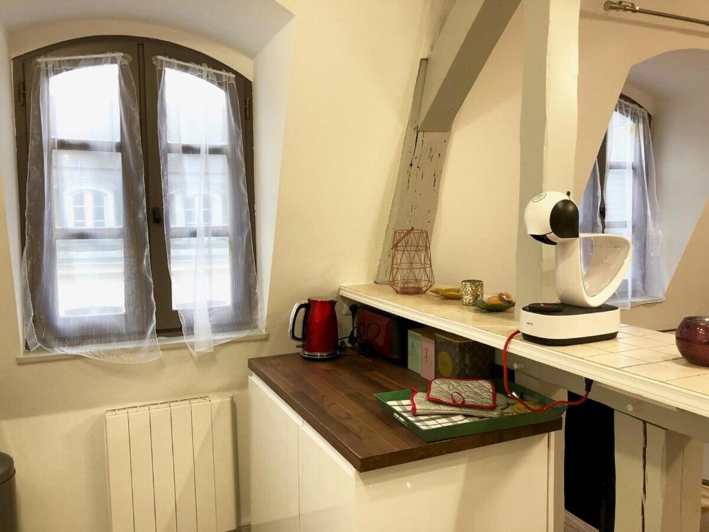 Cucina o angolo cottura di La Tour de Jeanne : Hypercentre charme et design
