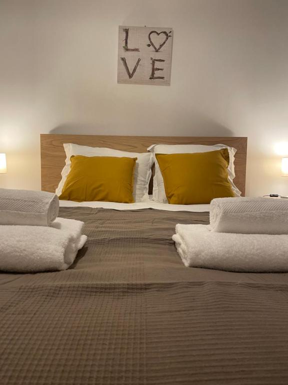 Cama ou camas em um quarto em Le Traversant - Centre Ville - Maison Boucicaut - BY PRIMO C0NCIERGERIE
