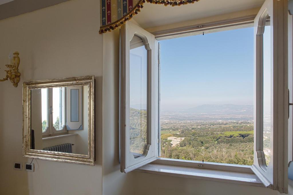 Villa Tuscolana - Deluxe Double Or Twin Room