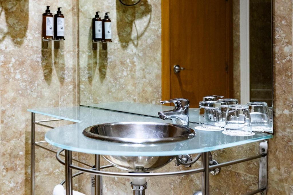 Petit Palace Arturo Soria Alcalá - Resim 15