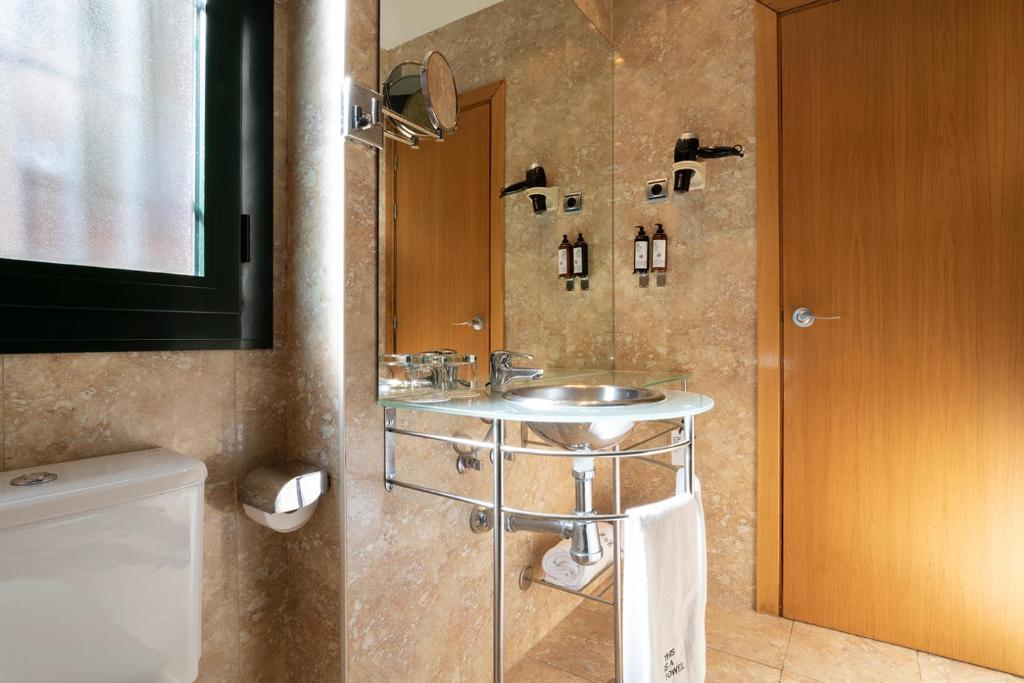 Petit Palace Arturo Soria Alcalá - Resim 8