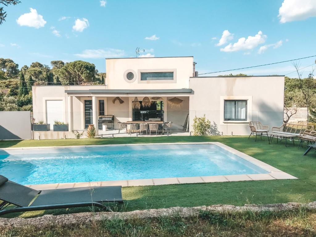 Fotografia z galérie ubytovania VILLA et MAZET à proximité du centre ville v destinácii Nîmes