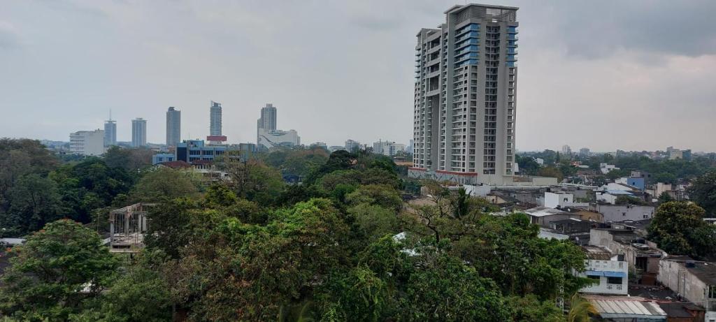 Jays Guest - Rajagiriya Colombo - Tweepersoonskamer Met Balkon