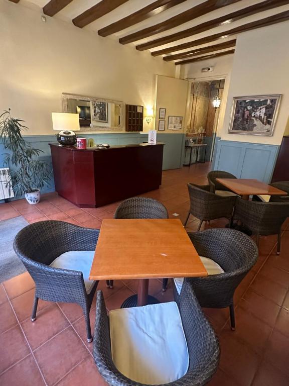 Kuchyň nebo kuchyňský kout v ubytování Hotel Torino