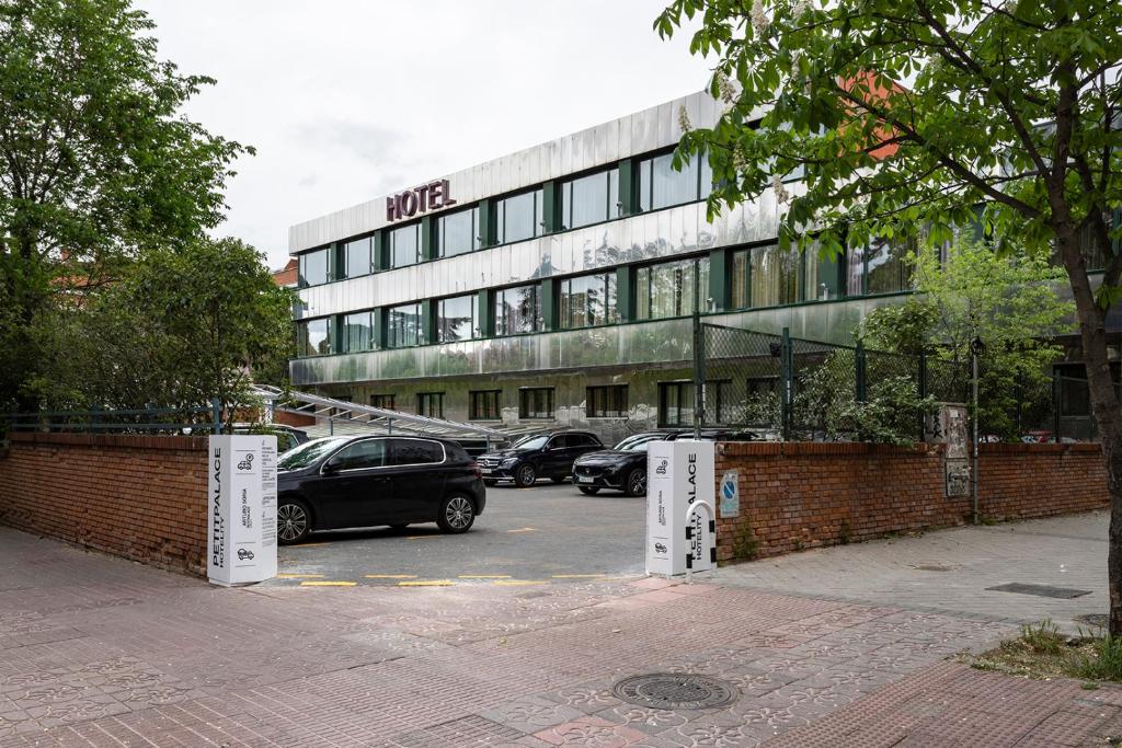 Petit Palace Arturo Soria Alcalá - Resim 6