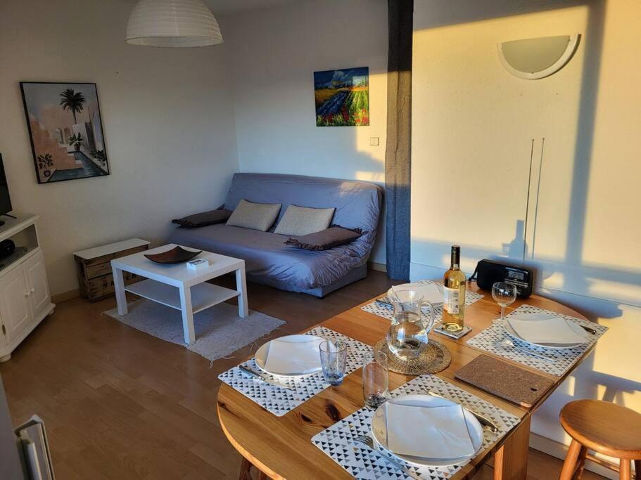 Posedenie v ubytovaní Charmant appartement !