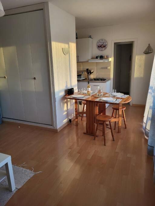 Kuchyňa alebo kuchynka v ubytovaní Charmant appartement !