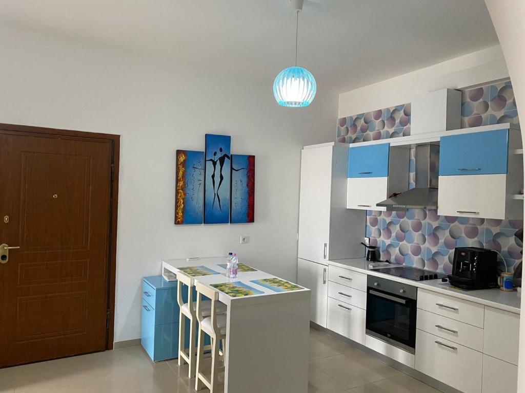 Deluxe Apartments 2&3 - Image 4