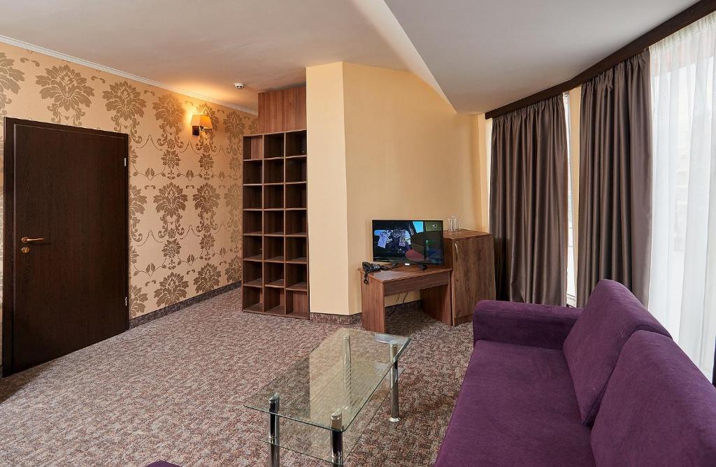TV a/nebo společenská místnost v ubytování Sunny Beach Hotel Forum - All Inclusive