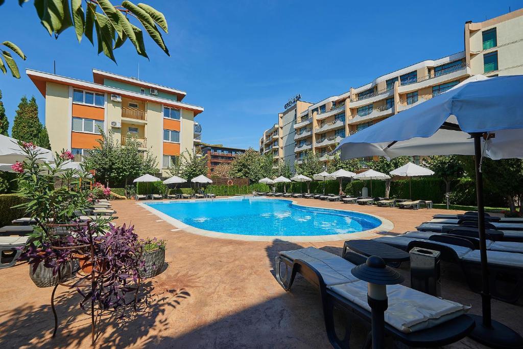 Bazén v ubytování Sunny Beach Hotel Forum - All Inclusive nebo v jeho okolí