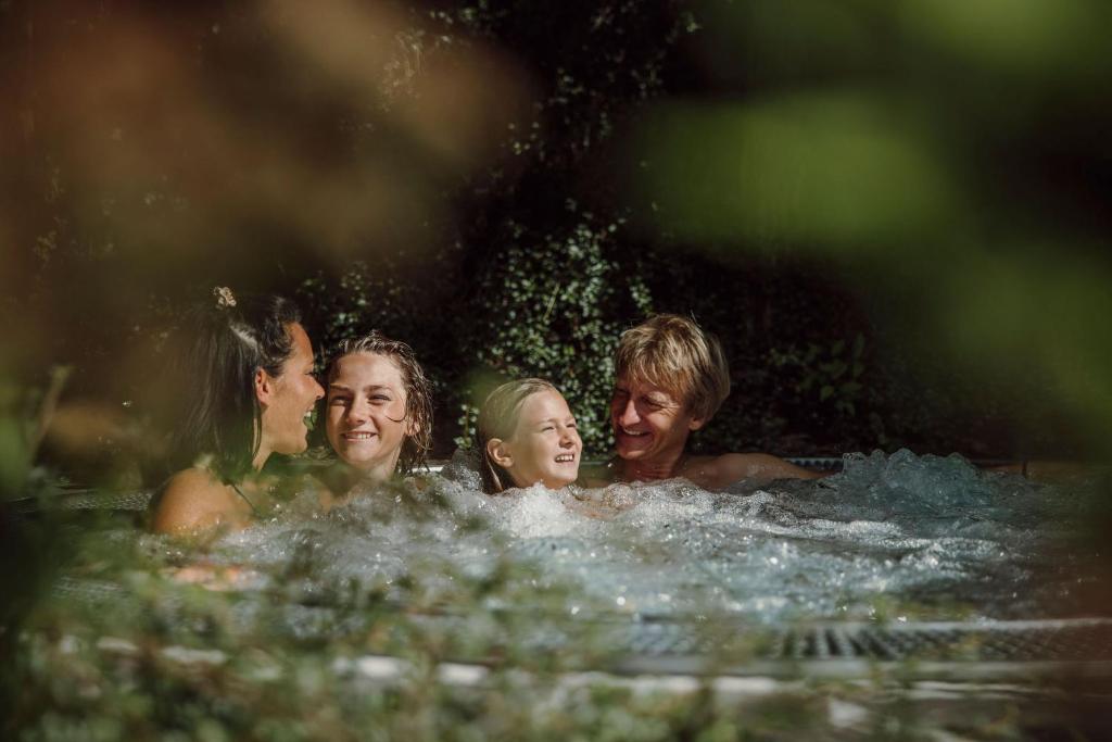 Hosté ubytování Familien- & Gartenhotel Theresia 4-Sterne Superior