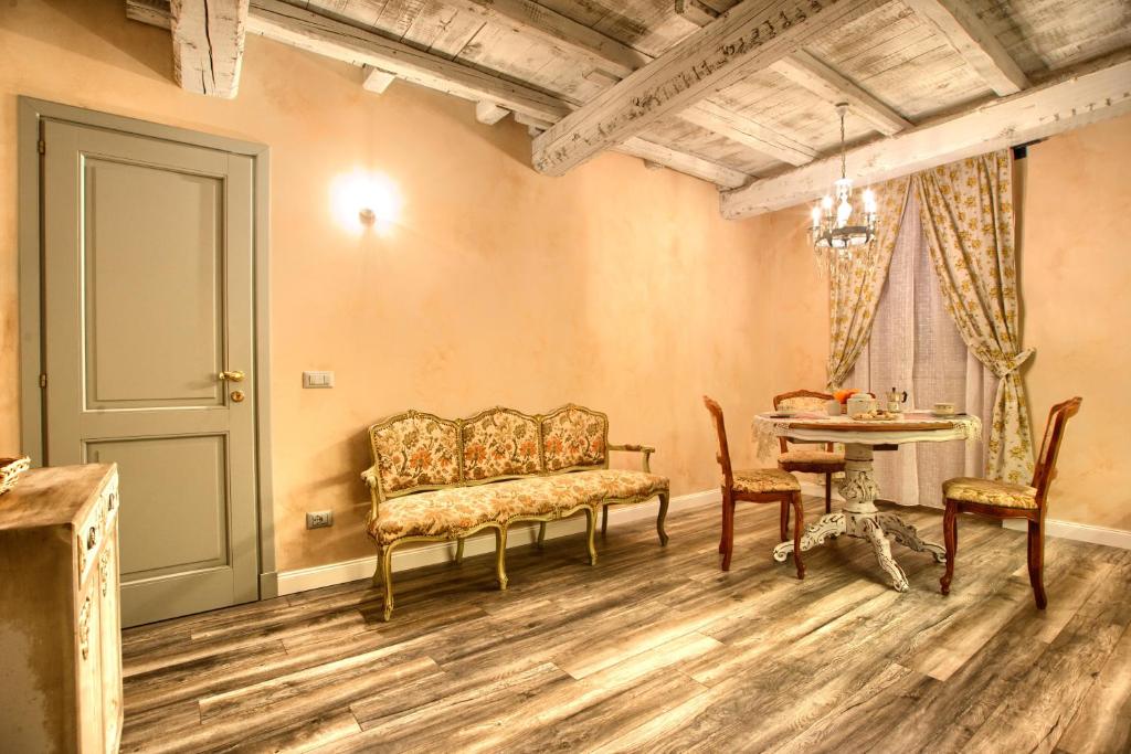 Posezení v ubytování Casa Cannella con AC e wifi in borgo ligure