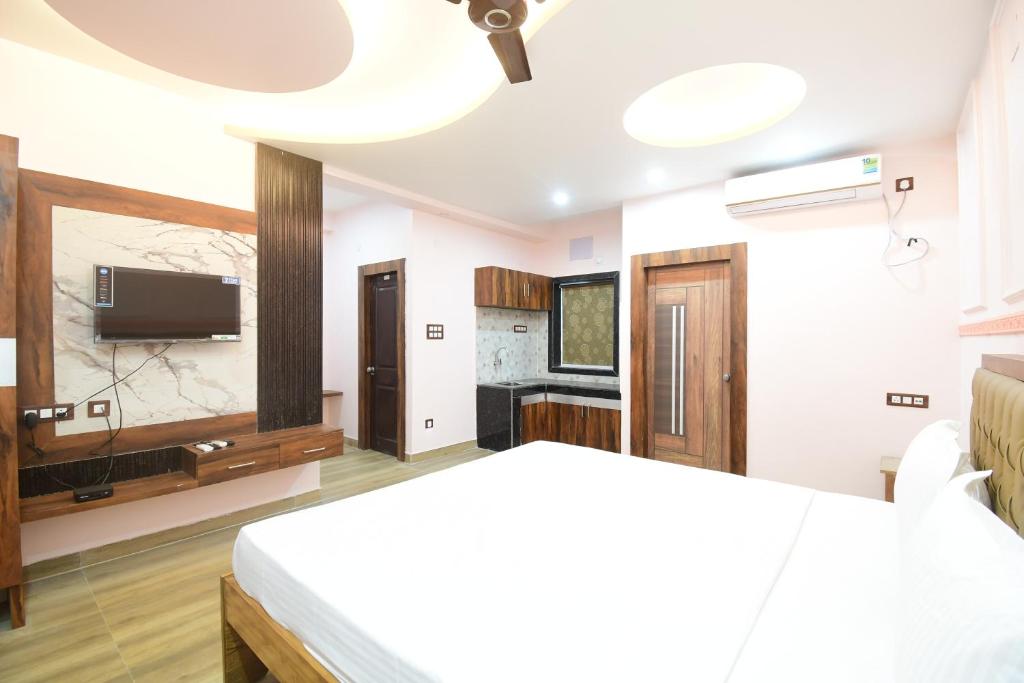 TV a/nebo společenská místnost v ubytování HOTEL SUSHREE INTERNATIONAL