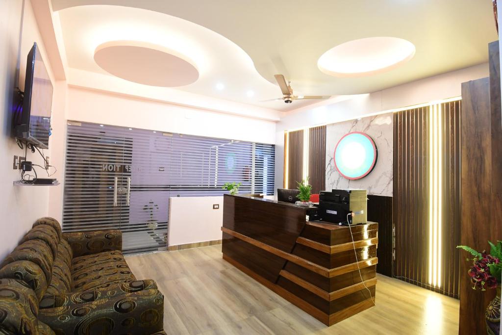 TV a/nebo společenská místnost v ubytování HOTEL SUSHREE INTERNATIONAL