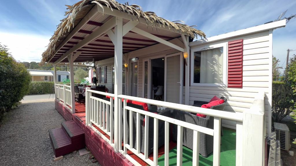 Fotografia z galérie ubytovania Mobile-home La Mado Camping SIBLU v destinácii Fréjus