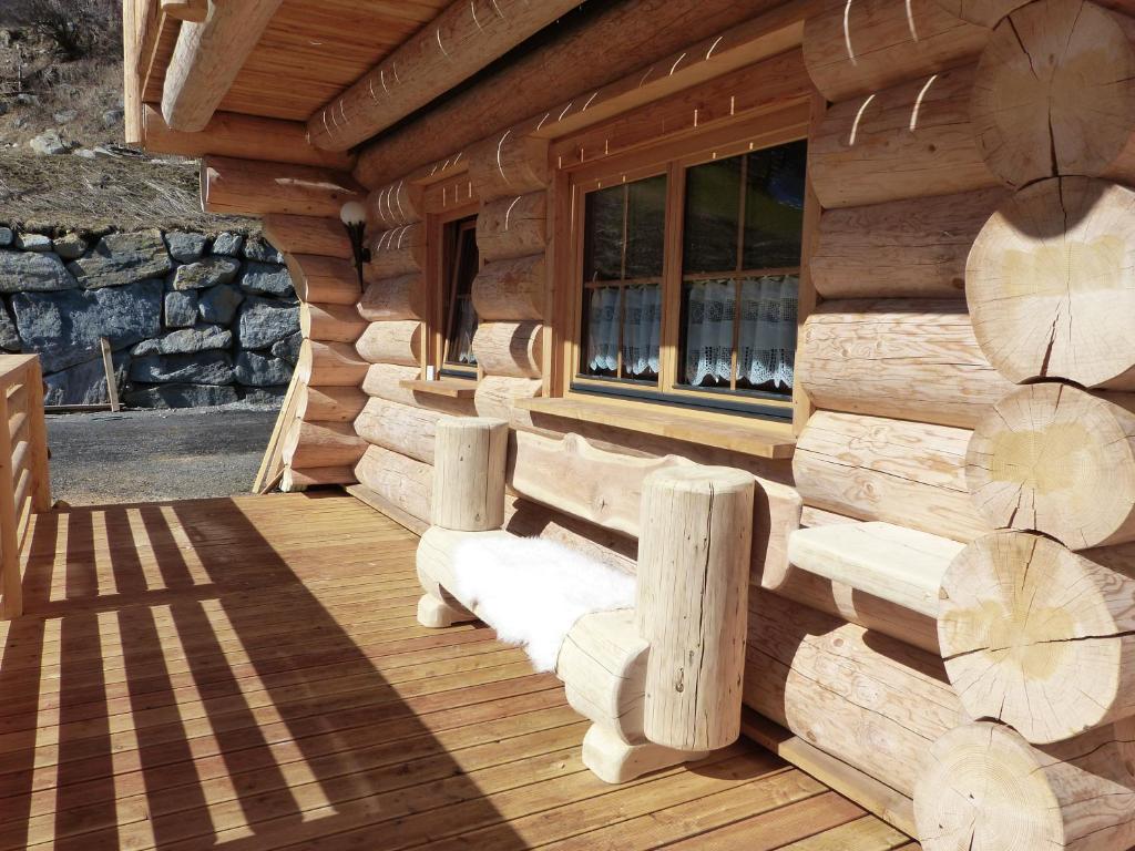 Istumisnurk majutusasutuses Holzberghof
