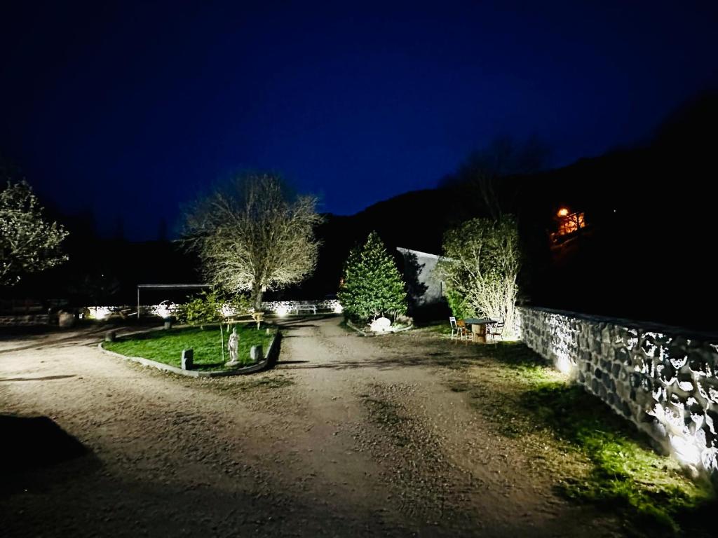 Vonkajšia záhrada v ubytovaní HL Hotel de la Loire