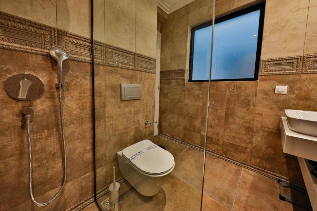 Beach Walk Luxury Suites - 9