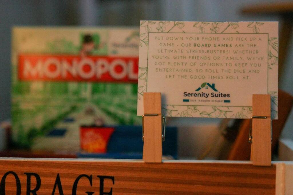 Certifikát, hodnocení, plakát nebo jiný dokument vystavený v ubytování Serenity Suites: Your tranquil gateway!
