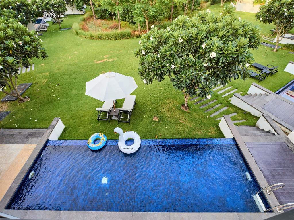 Biệt Thự 4 Phòng Ngủ Có Hồ Bơi Riêng
