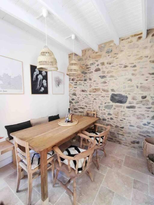 Fotografia z galérie ubytovania Charmante maison de bord de mer au cœur de Perros guirec v destinácii Perros-Guirec