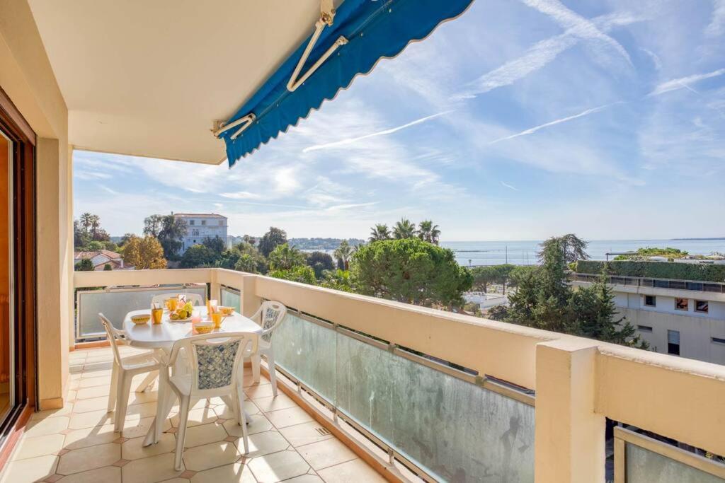 Balkón alebo terasa v ubytovaní A6- 2 BDR Incredible Sea View - AC, Garage & Terrace