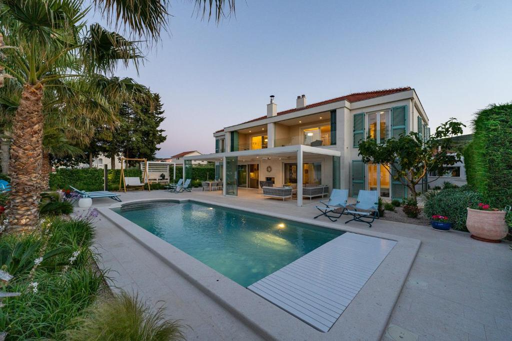 DUE VILLAS Apartments beautiful beach apartments, Dobropoljana Updated 2024 Prices