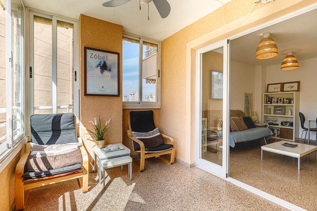 Posezení v ubytování Apartamento con piscina y parking - Playa San Juan