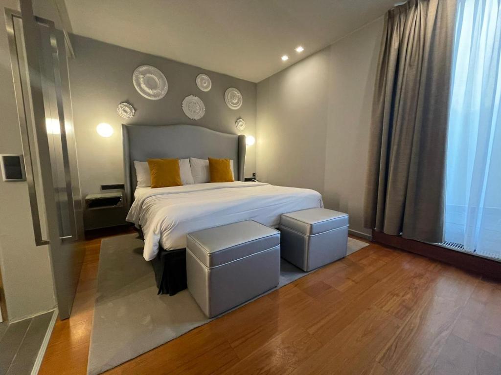 Postel nebo postele na pokoji v ubytování 987 Design Prague Hotel