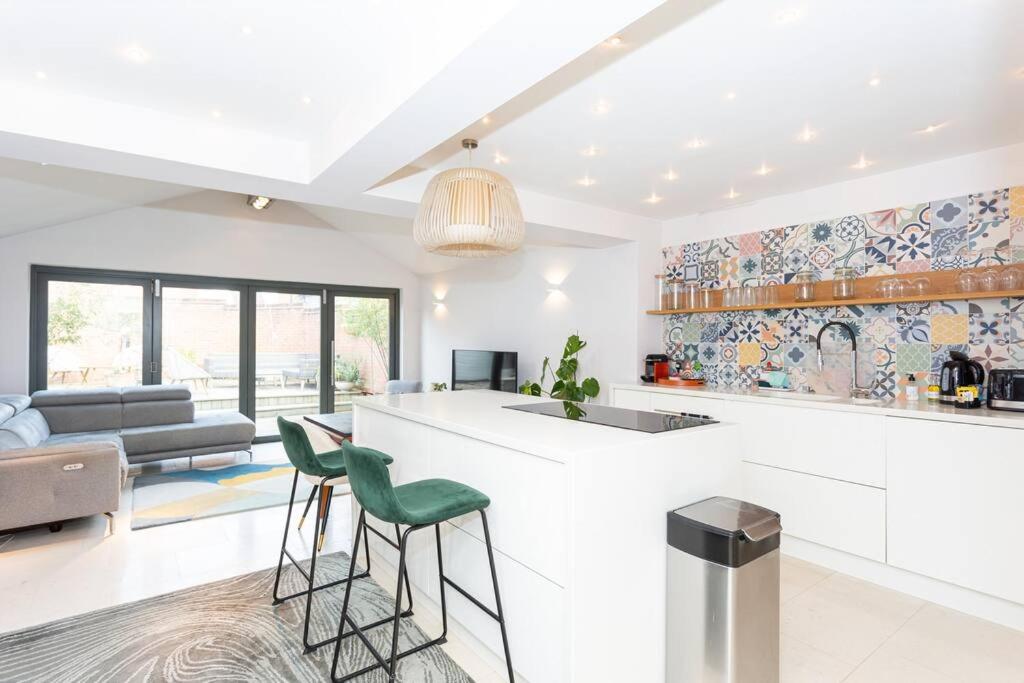 The Art House by Sorted Stay, Woodham Ferrers Updated 2024 Prices