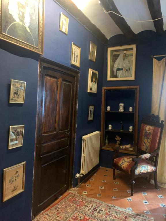 Posezení v ubytování Casa Notari Congost de Montrebei