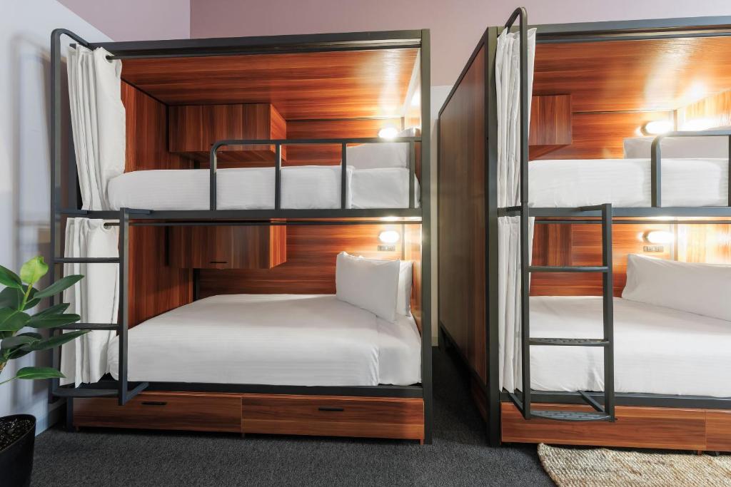 
Bed in 6-Bed Mixed Dormitory Room
