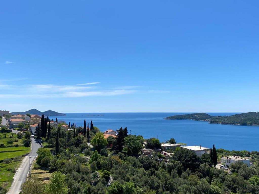 Gallery image of Sea View Suite in Orasac