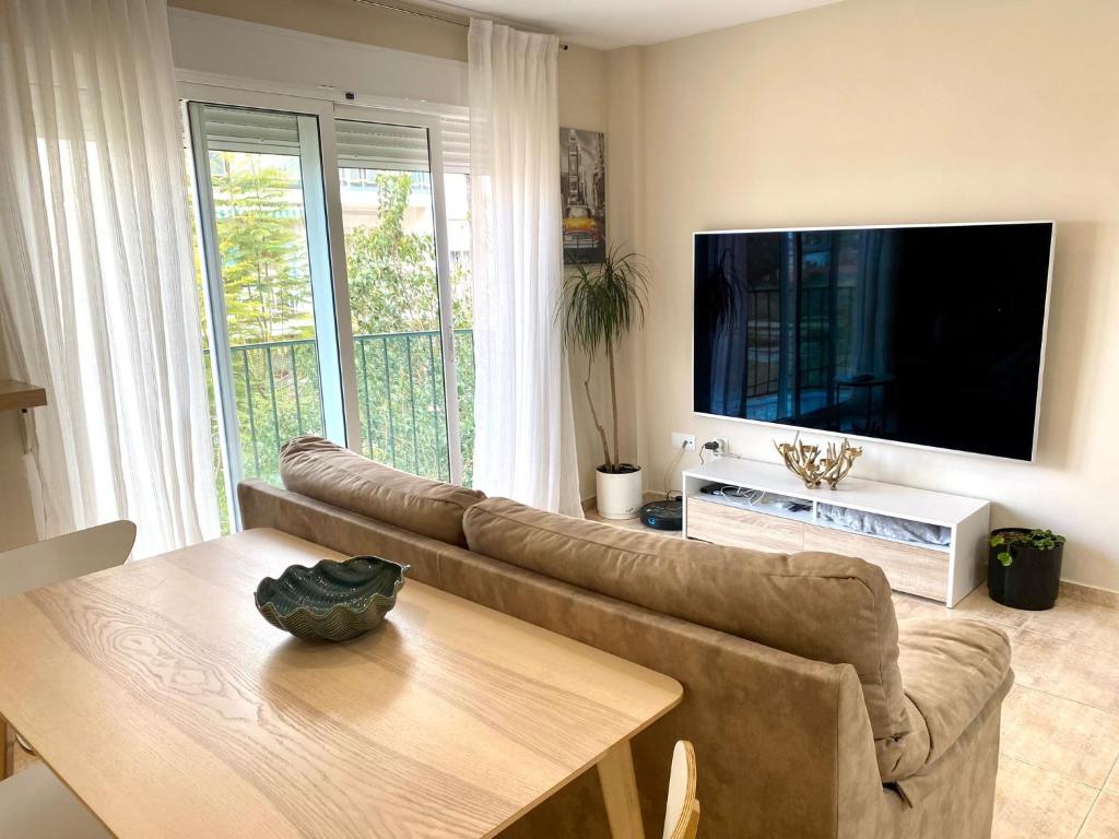 TV a/nebo společenská místnost v ubytování Apartamento Vinaròs (5 min andando del centro)