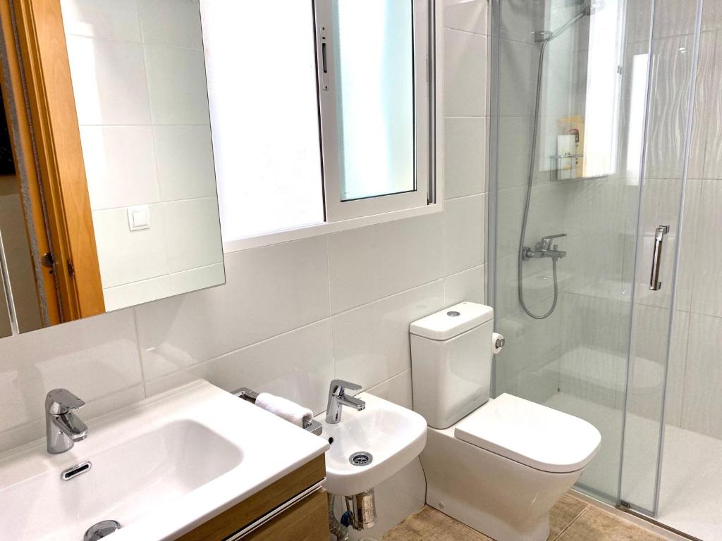 Koupelna v ubytování Apartamento Vinaròs (5 min andando del centro)