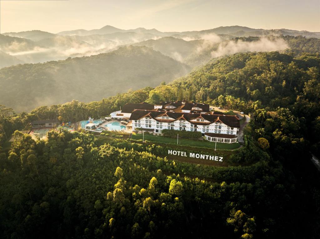 an aerial view of a hotel in the mountains at Monthez Hotel & Eventos in Brusque