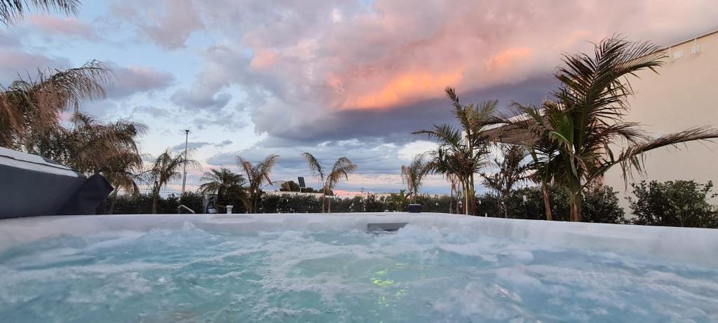 Basen w obiekcie Villa Gisira - Luxury SPA lub w pobliżu