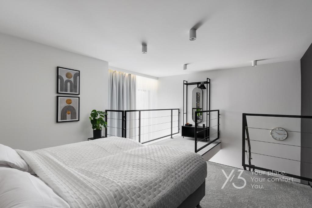 Postel nebo postele na pokoji v ubytování Saint Martin by Y3 Hotels, Old Town with Wellness