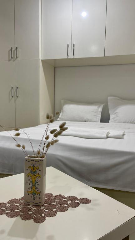 Brilant Studio Apartment City Center