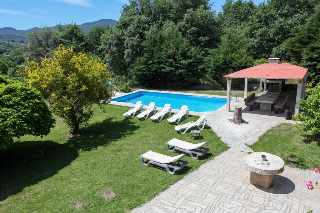 Espectacular Casa con Piscina en Allariz - Five-Bedroom House