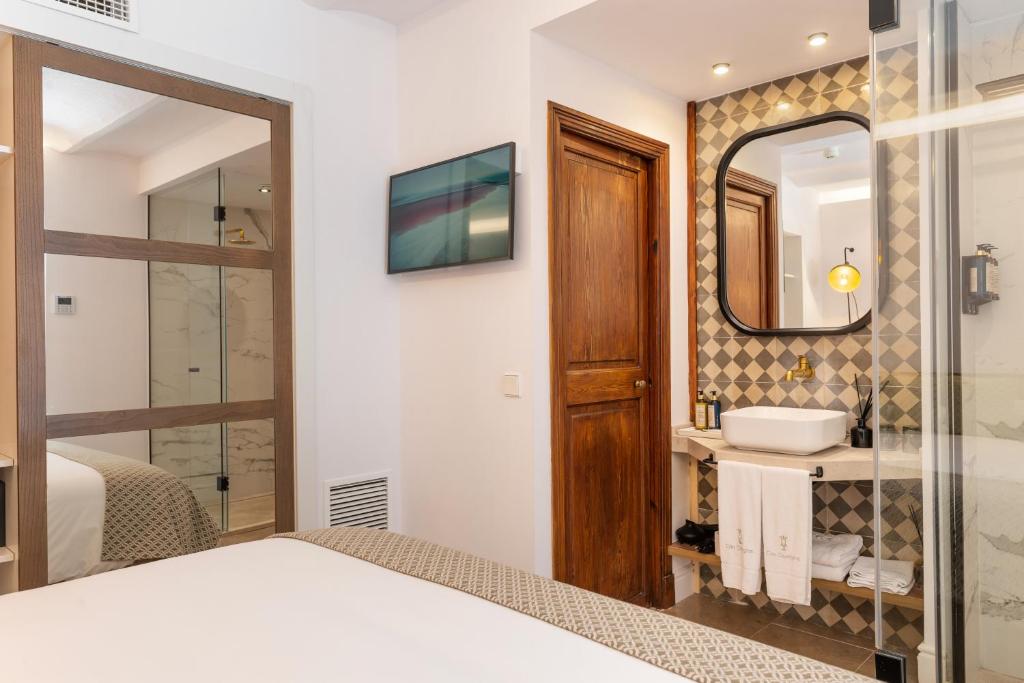 Hotel Can Quetglas - Resim 34