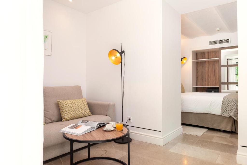 Hotel Can Quetglas - Resim 38